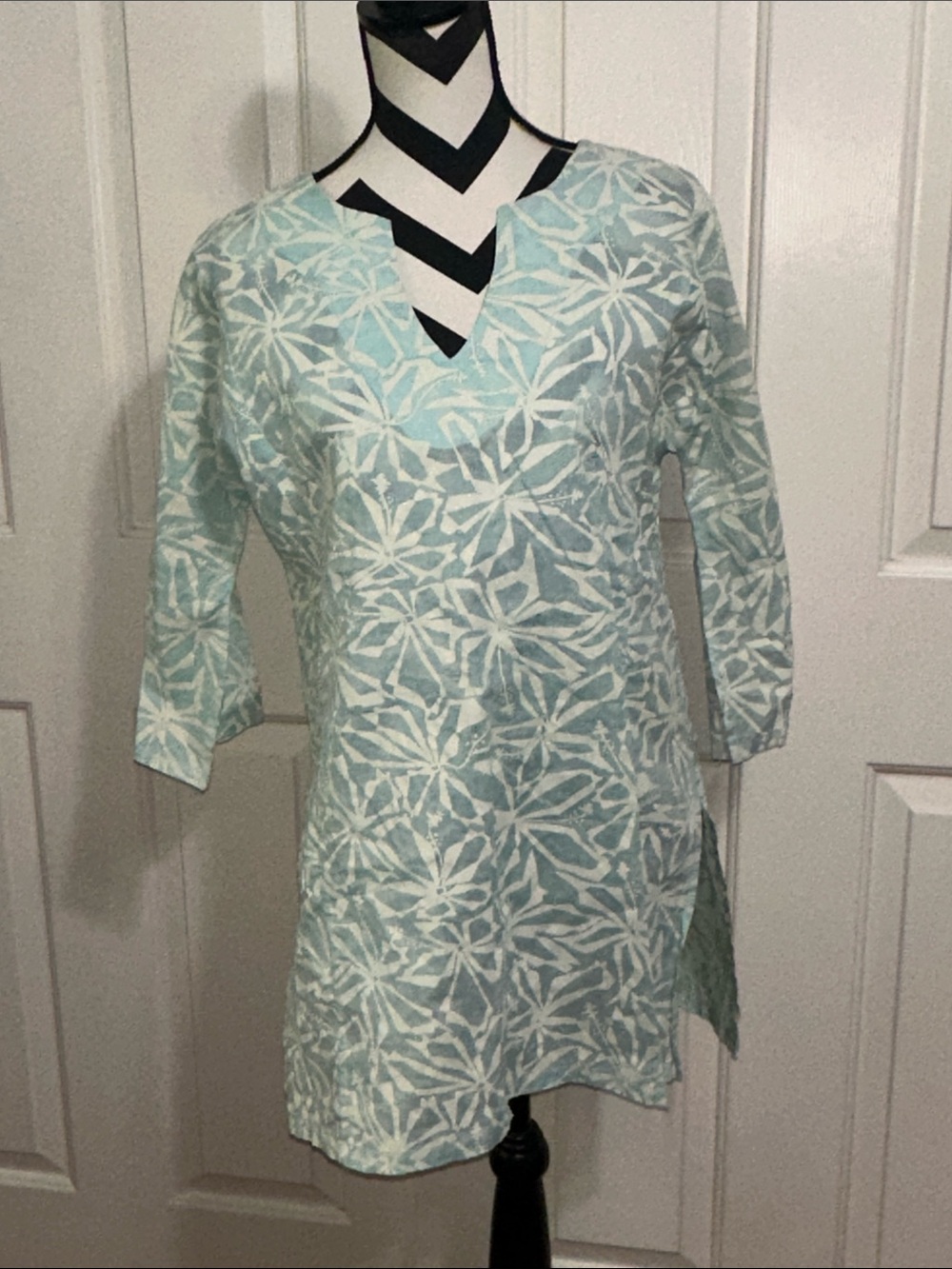 Bahama Hand Prints Light Aqua Floral Print Tunic